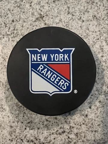 New York Rangers Team Logo Souvenir Puck Cover