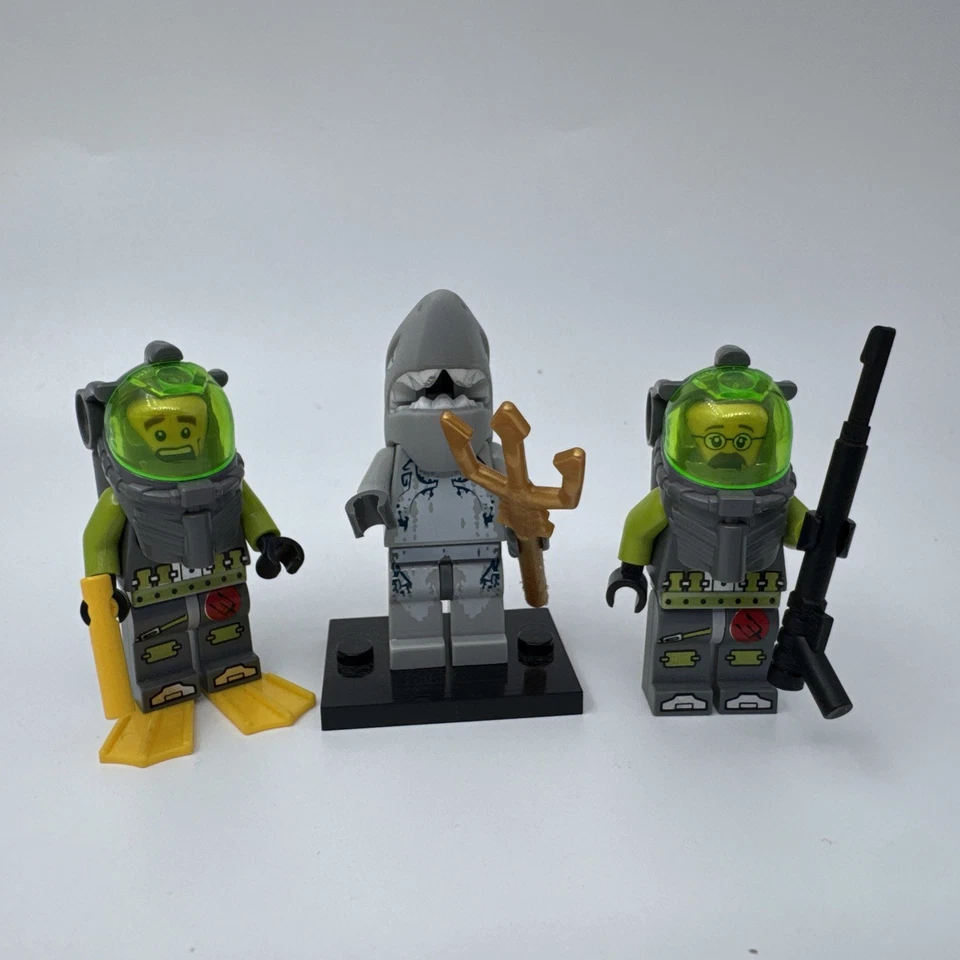 LOT 3 LEGO Atlantis 8078 Minifigures Hammerhead Shark & 2 Scuba Divers Diver - Image 1 of 4