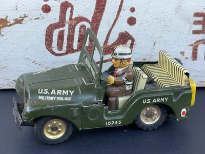 Vintage TADA Brinquedo de Fricção de Estanho Polícia Militar Exército dos EUA Jeep com Motorista 10245 JAPÃO! - Imagem 1 de 4