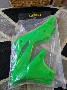 Acerbis Kawasaki Radiator Shroud #61-01061 - Picture 1 of 8