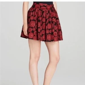 Alice+Olivia Jacquard Red Rose and black Shimmery Fizer Skirt sz 2 - Picture 1 of 8