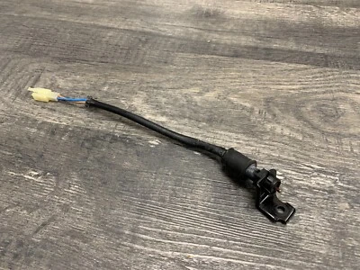 Interruptor de seguridad del pedal de freno trasero Kawasaki EX250 EX500 250 500 ZX9R ZX6R Ninja OEM Foto 1 de 3