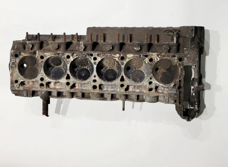 Mercedes Benz m110 engine 2 valve cylinder head R110016120112 W114 280C - Image 1 of 4