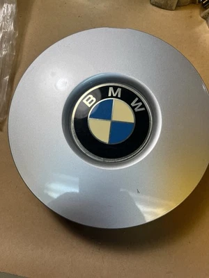 Tapa central BMW 535I 540I 735I 740I 1989-1995 36,13 1 178 728 Foto 1 de 4