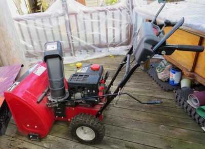 Craftsman 24” Snowblower Electric & Pull Start 6 speed forward & reverse 179 cc - Image 1 of 4