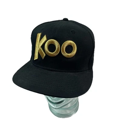 Gorra de béisbol Koo Koo Kanga Roo negra con cierre a presión con logotipo bordado dorado Foto 1 de 4