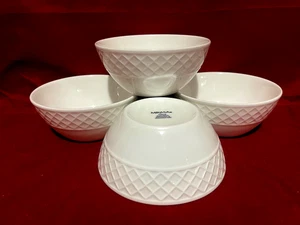 Mikasa Trellis Bone China Set Of 4 White Fruit/Dessert Bowls 4 1/2" - Picture 1 of 2