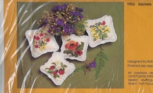 The Creative Circle Kit # 1902 Floral Sachets 1982 Embroidery By Bob Shafor - Picture 1 of 3