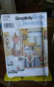 Oop Simplicity Donna Lang 7556 kitchen accessories table linen apron mitts NEW - Picture 1 of 2
