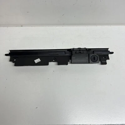 Suzuki Equator 2009 guantera pestillo compartimento mango sin llave Foto 1 de 4