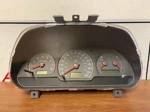 2001 VOLVO S40 INSTRUMENT CLUSTER #46 *MILEAGE UNKNOWN - Picture 1 of 3