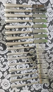 👌16 STÜCK/ 8 PLÄTZE um 1929 CHARM VERSILBERTES GITTER/ VIANDE MESSER & GABEL SET 🥩 - Bild 1 von 16