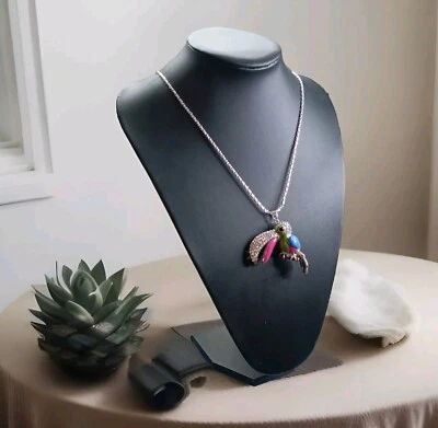 Lange Kette  Anhänger "Kakadu' Mehrfarbig Strass Pullikette  - Bild 1 von 4