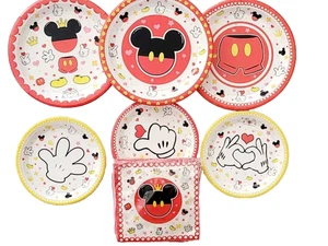 Disney Mickey Mouse Party Set, 135 PiecesDisney Mickey Mouse Party Set, - Picture 1 of 5