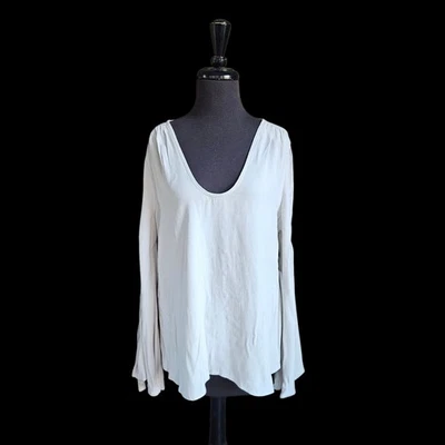 Blusa Mujer FIFTEEN TWENTY L Gris Claro Tiba Campana Manga Larga Silenciosa Lujo  Foto 1 de 4