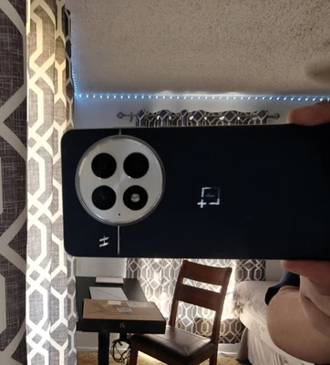 OnePlus 13 - 512gb/16gb, Midnight ocean (Fully Unlocked) Gently Used - Image 1 of 4