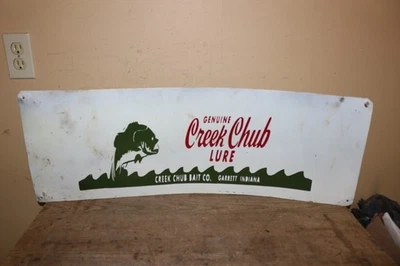 Letrero de metal vintage genuino Creek Chub señuelo cebo de pesca Garrett Indiana 32" Foto 1 de 3