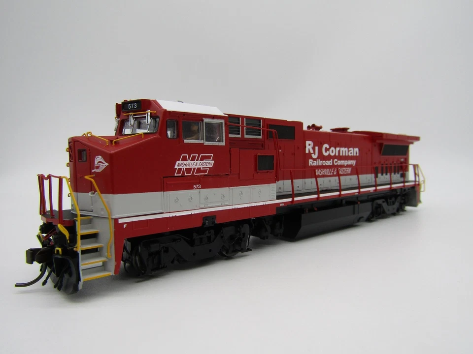 Atlas HO GE Dash 8-40BW Locomotive - NERR (RJ Corman) 573 - Image 1 of 4