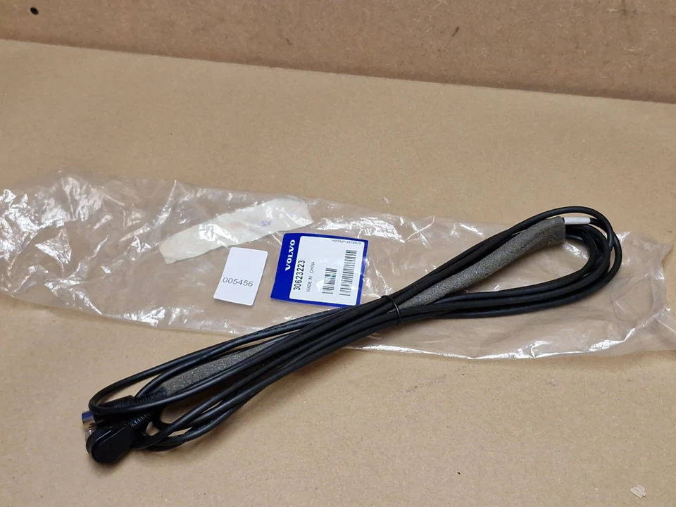 Volvo V40 Antenna Cable 2002-2004 30623223 Genuine NEW OEM Black Quality - Image 1 of 4