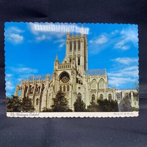 Postcard Cathedral Bishop's Garden Massachusetts & Wisconsin Ave. Washington DC - Picture 1 of 6