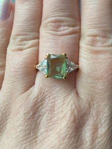 Statement solitaire lab-created Green Apple Topaz 12K gold plated band ring sz8 - Picture 1 of 11