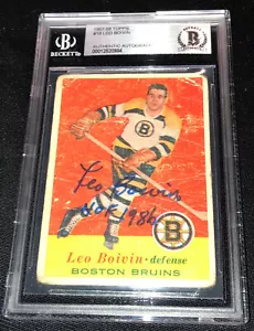 LEO BOIVIN SIGNED 1957-58 TOPPS BOSTON BRUINS CARD BECKETT HOF 1986 INSCRIPTION - Bild 1 von 2