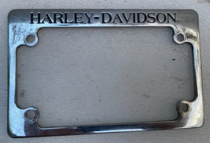 Marco cromado de matrícula de motocicleta Harley Davidson - Imagen 1 de 2