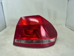 2012-15 Volkswagen Passat Passenger Tail Light Sedan Quarter Panel OEM 🔥🔥🔥 - Picture 1 of 5