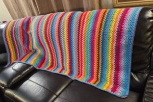 ✅ Streifen Häkeldecke ~ Retro Oma Streifen Überwurf ~ hell bunt ~ 75" x 45" - Bild 1 von 5