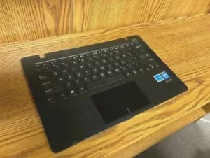 Asus SonicMaster 15,6" poggiapolsi originale con tastiera touchpad - Foto 1 di 2