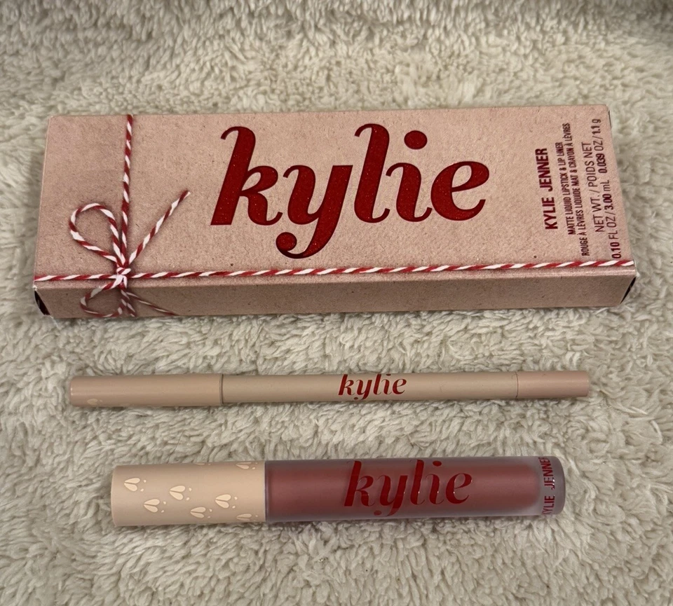 KIT LABIAL MATE HOLIDAY O’DEER KIT Kylie Cosmetics lápiz labial y delineador de labios nuevo en caja Foto 1 de 3