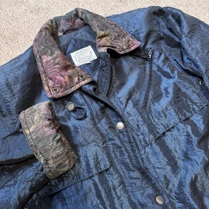 Abrigo Chaqueta De Colección Current Seen Mezcla De Nylon Azul Iridiscente Forrado A Presión Años 80 Invierno - Imagen 1 de 12