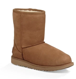 Kinder UGG Classic Short Wetter Wasserdicht Kastanie Kleinkind Größe 12 Neu - Bild 1 von 5