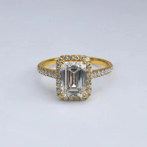 2.6cts Emerald Cut Lab-Grown Diamond Halo Ring F/VS1 | 14K Yellow Gold IGI - Picture 1 of 6