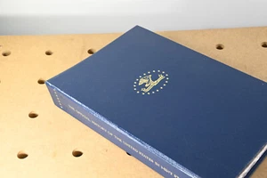 Carpeta de 200 estampillas Postmasters The Official History of the United States A12 como nueva - Imagen 1 de 16