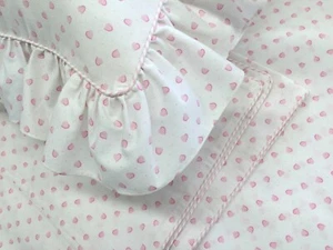 Blauen Twin Luxury 100% Cotton Pique Sheet Set, white with pink hearts - Picture 1 of 1