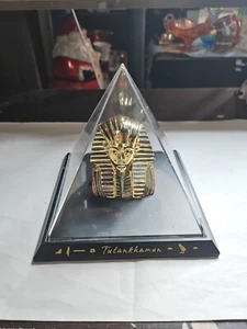 Tutankhamun Mask In Case - Picture 1 of 8