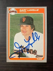 Carta firmata Fleer #613 Gary Lavelle San Francisco Giants 1985 autografata - Foto 1 di 1