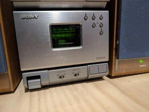 Sony Qbric CMT-T11 Micro Hi-Fi System FM Radio CD Cassette  TAPE & CD ISSUE 1990 - Picture 1 of 11