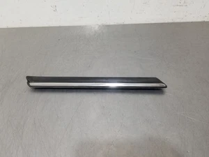 89 1989 MERCEDES 560SL FENDER MOULDING LEFT DRIVER - Picture 1 of 12