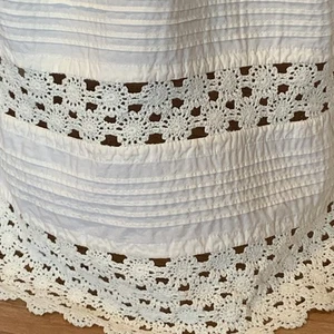 Queen LL BEAN Heirloom Crochet Lace Bedskirt Pintuck Ivory Cotton 16" Drop - Picture 1 of 8