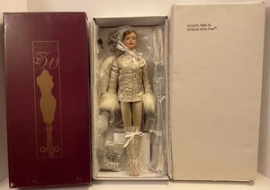 TONNER TYLER GOWORTH SKI RETREAT SYDNEY CHASE MODEPUPPE NEU IM KARTON VERSENDER - Bild 1 von 15