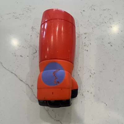 Disney Big Hero 6-Baymax Rocket Fist 2014 Fires At Trigger Foam Fist Bandai Foto 1 de 4