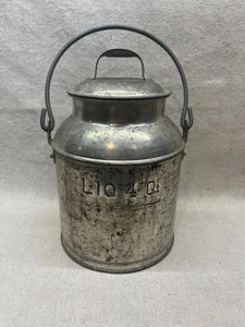 Lata de leche metálica vintage con tapa y mango 4 cuartos Decoración de granja de campo cubo de lechería - Imagen 1 de 6