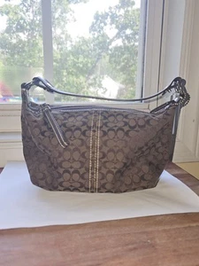 De Colección Coach Signature Mini C Marrón Demi Mini Cartera Bolso Muñequera Logo Bolso sin asas Y2k - Imagen 1 de 10