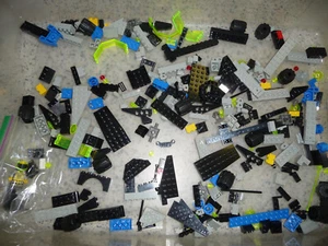 Lego Space RoboForce Robo Master 2154 - 80%+ complete, decent! - Picture 1 of 9
