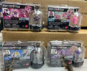 Monster High Llavero Mascotas Draculaura Conde de Mascotas Fabuloso WATZIE CRESENT NEPTUNA - Imagen 1 de 1