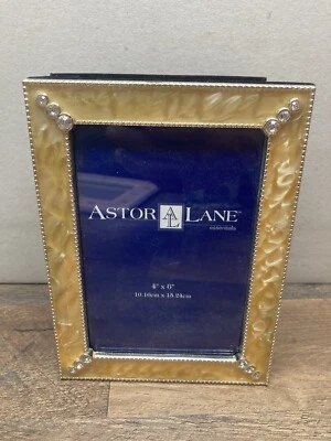 Astor Lane 4” X 6” Mini max Photo Album - Image 1 of 4