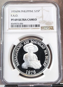 1976 PHILIPPINES SILVER 25 PISO WOMAN WITH WHEAT STALKS NGC PF 69 ULTRA CAMEO - Picture 1 of 3