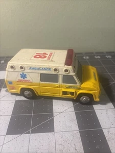 Funrise Rescue 18 Veicolo Emergenza Ambulanza Giocattolo Vintage, Luci e Suoni Funzionante - Foto 1 di 7